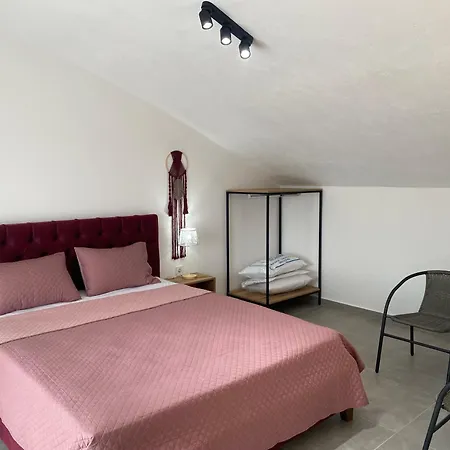 Margarita's 4 * Nea Peramos (Macedonia)