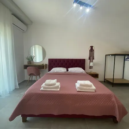 Margarita's 4 * Nea Peramos (Macedonia)