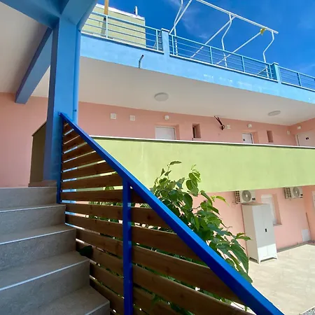 Margarita's 4 Néa Péramos